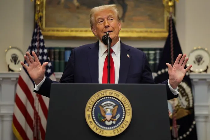 Trump Tunda Serangan, Selat Hormuz Dibuka Kembali, Dolar Berpotensi Anjlok! blog post